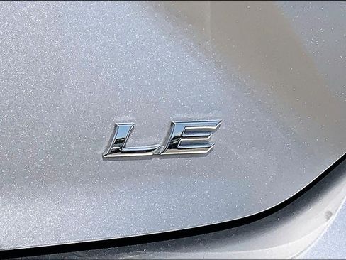 Used 2025 Toyota Camry LE FWD image 10