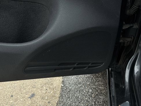 Used 2013 Volkswagen Golf R 4-Door image 22