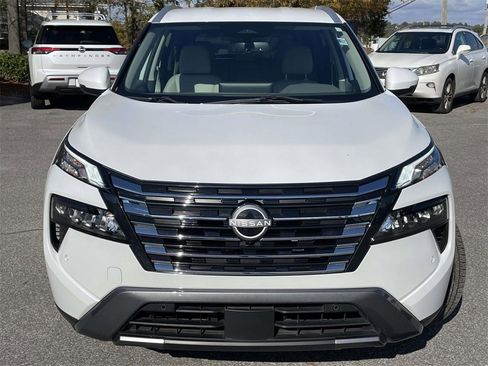 Used 2024 Nissan Rogue SL image 8