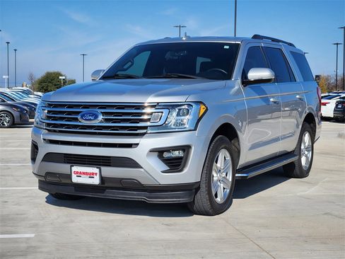Used 2019 Ford Expedition XLT w/ Equipment Group 202A image 2