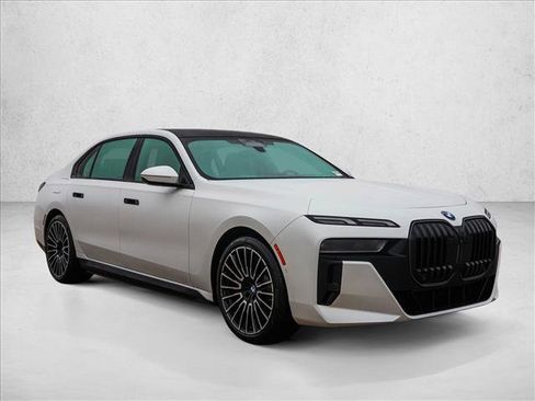 New 2026 BMW i7 xDrive60 AWD/4WD image 3
