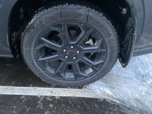 Used 2022 Toyota Highlander L image 16