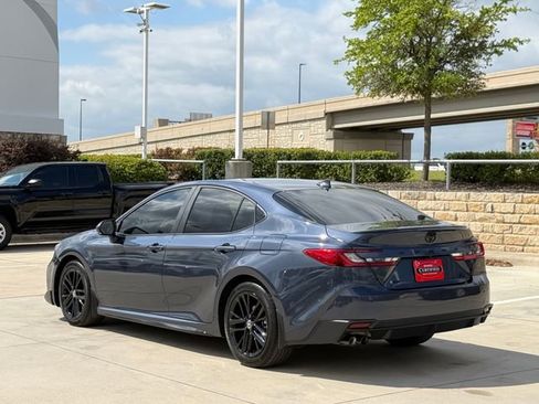 Used 2026 Toyota Camry SE w/ Convenience Package image 8