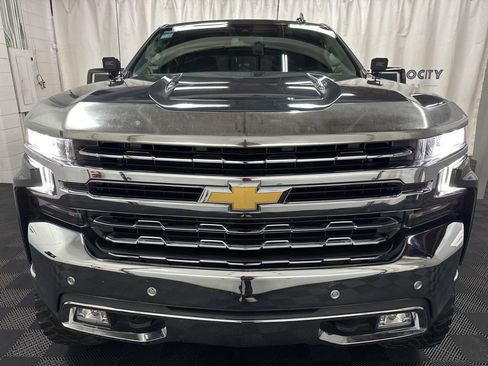 Used 2020 Chevrolet Silverado 1500 LTZ w/ LTZ Premium Package image 3