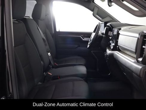 Used 2024 Chevrolet Silverado 1500 LT AWD/4WD image 9