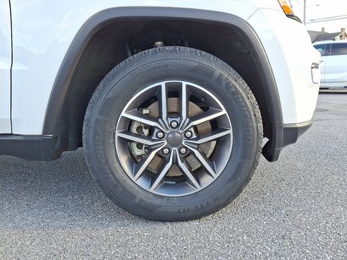 Used 2021 Jeep Grand Cherokee Limited image 9