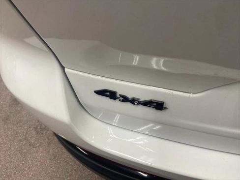 Certified 2024 Jeep Grand Cherokee Altitude image 16