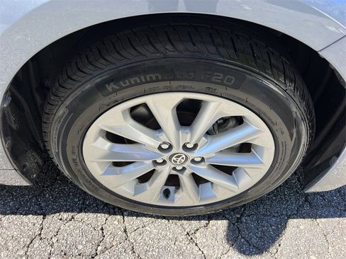 Used 2021 Toyota Corolla XLE image 8