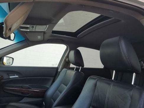 Used 2011 Honda Crosstour EX-L image 10