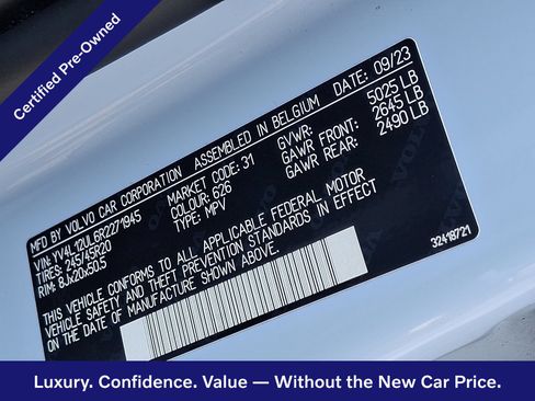 Certified 2024 Volvo XC40 B5 Plus w/ Protection Package Premier AWD/4WD image 28