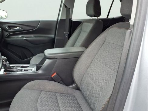Used 2022 Chevrolet Equinox LT AWD/4WD image 19