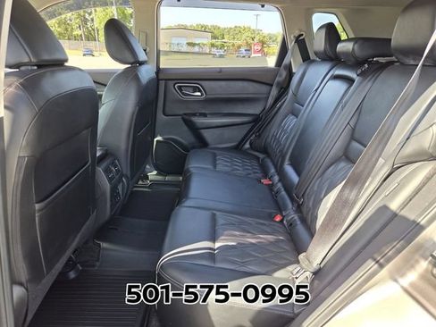 Used 2021 Nissan Rogue Platinum FWD image 12