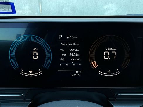 Used 2025 Hyundai Kona SEL image 38