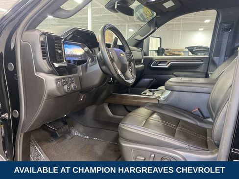Used 2025 Chevrolet Silverado 3500 High Country AWD/4WD image 13
