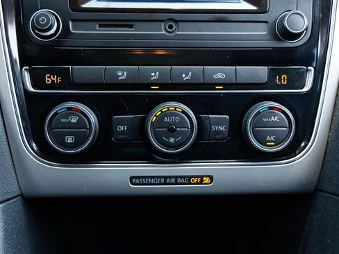 Used 2017 Volkswagen Passat 1.8T S image 29