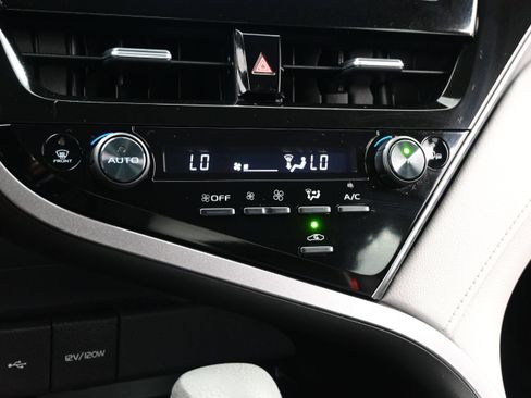 Used 2023 Toyota Camry LE FWD image 20