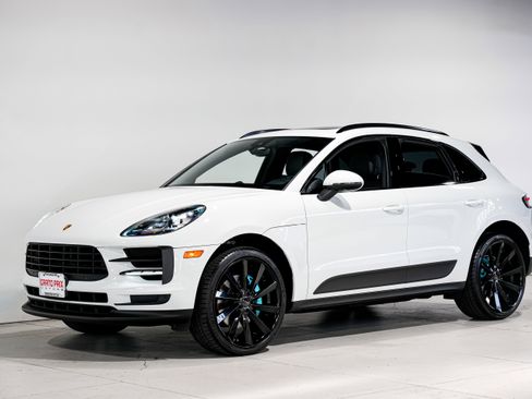 Used 2021 Porsche Macan S w/ Premium Package image 6