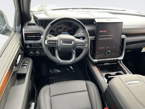 New 2026 GMC Yukon XL Denali w/ Denali Reserve Package AWD/4WD image 11