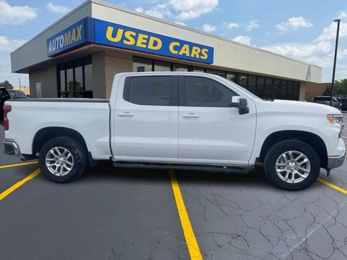 Used 2024 Chevrolet Silverado 1500 LT w/ Convenience Package II image 2