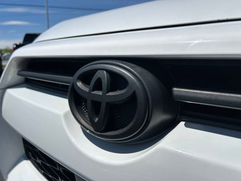 Used 2022 Toyota 4Runner SR5 Premium w/ Moonroof Package AWD/4WD image 10
