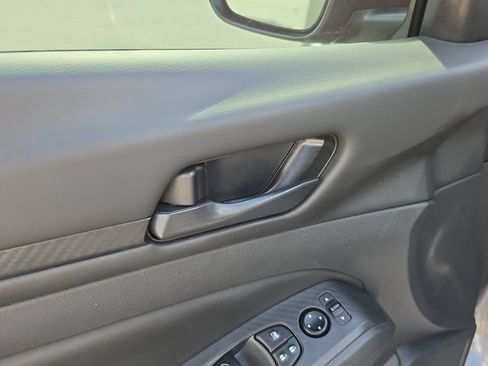 Certified 2025 Nissan Altima 2.5 S FWD image 18