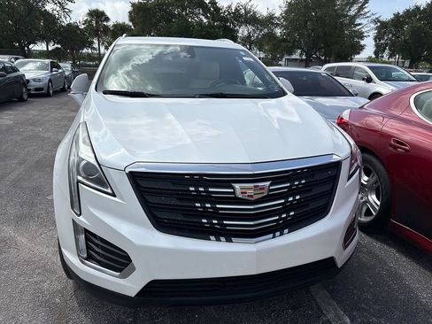 Used 2019 Cadillac XT5 FWD image 4
