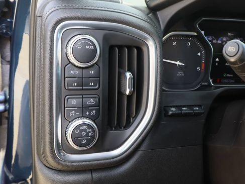 Used 2021 GMC Sierra 2500 Denali w/ Denali Ultimate Package AWD/4WD image 13