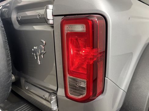 Used 2024 Ford Bronco Black Diamond image 25