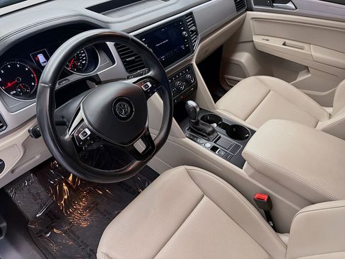 Used 2019 Volkswagen Atlas SE w/ Towing Package FWD image 7