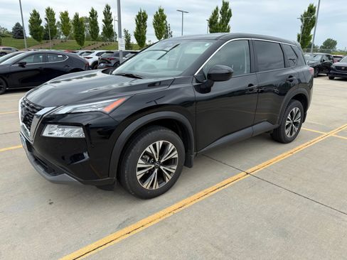 Used 2023 Nissan Rogue SV AWD/4WD image 1
