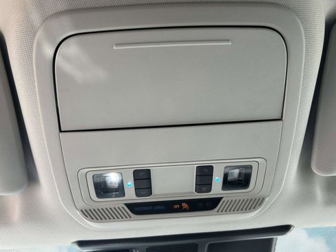 Used 2025 Ford Mustang Mach-E Premium RWD image 29