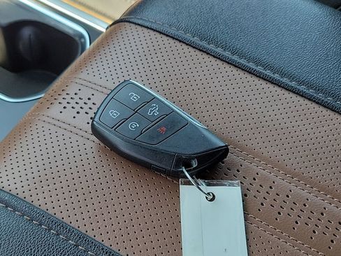 Used 2024 Chevrolet Silverado 1500 High Country w/ Technology Package image 27