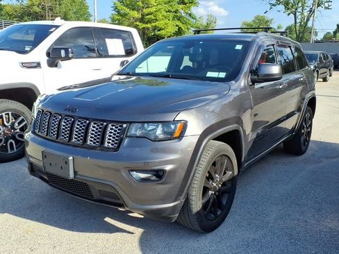 Used 2019 Jeep Grand Cherokee Altitude AWD/4WD image 1