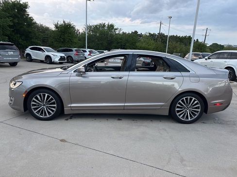 Used 2019 Lincoln MKZ Premiere image 8