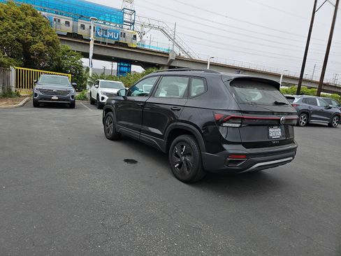 Used 2026 Volkswagen Taos S FWD image 7