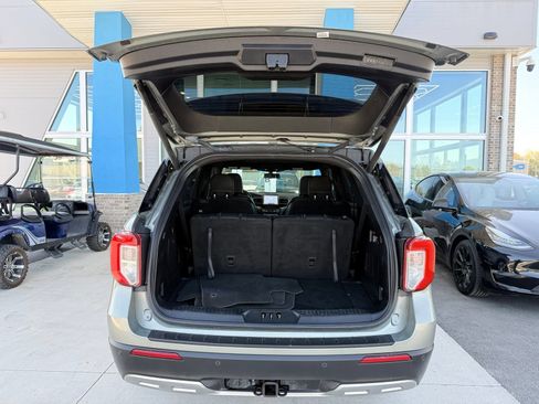 Used 2020 Ford Explorer XLT w/ Equipment Group 202A RWD image 28