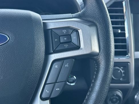 Used 2016 Ford F150 Platinum w/ Equipment Group 701A Luxury AWD/4WD image 28