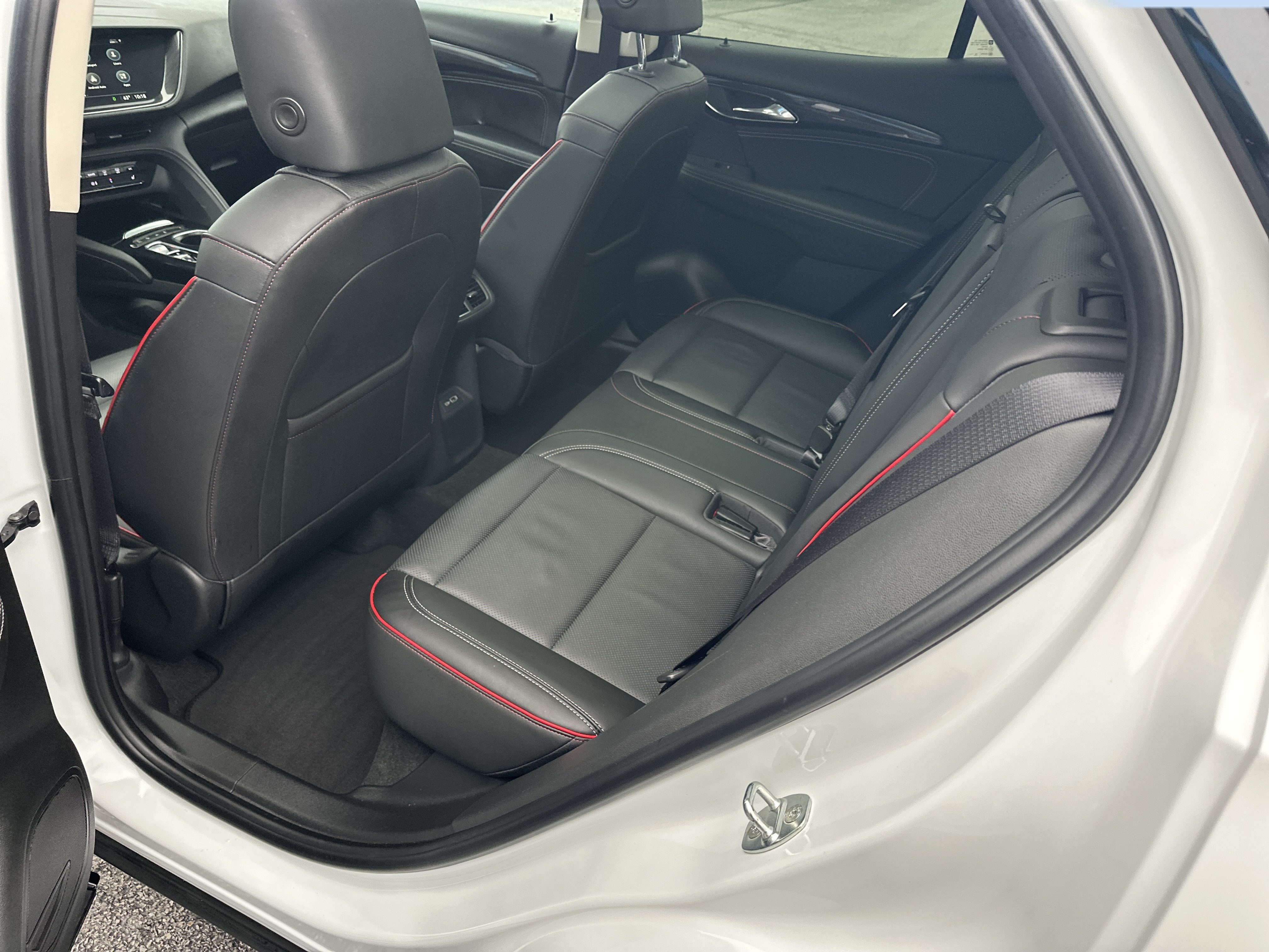 Certified 2023 Buick Envision Essence w/ Sport Touring Package AWD/4WD image 7
