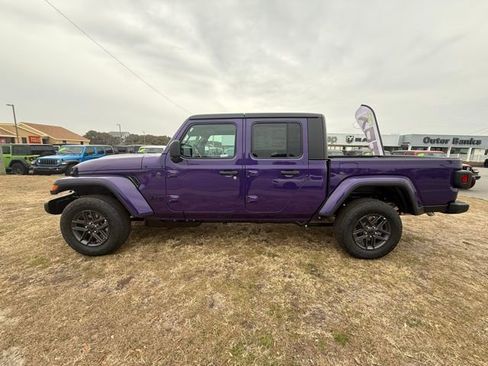 New 2026 Jeep Gladiator Sport image 4