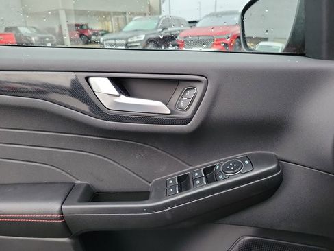 New 2026 Ford Escape ST-Line w/ Tech Pack #1 image 18