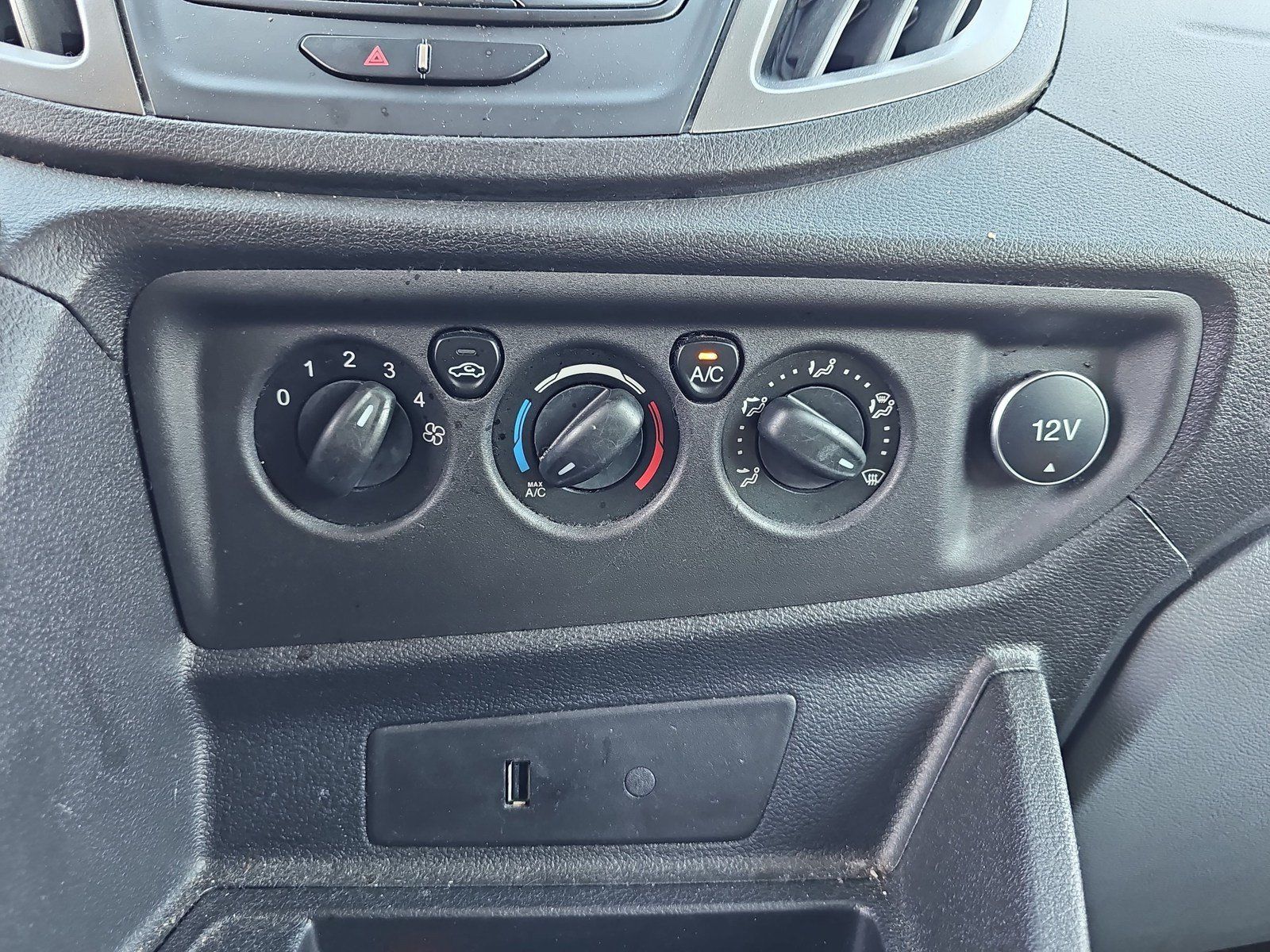 Used 2019 Ford Transit 350 XLT RWD image 22