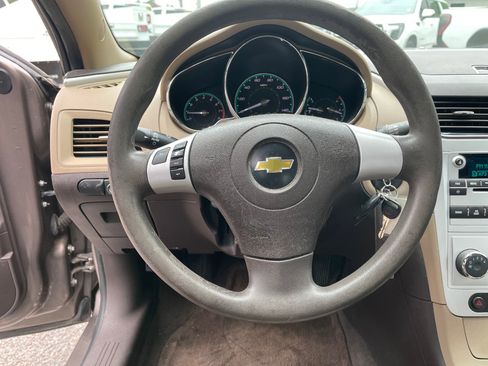 Used 2011 Chevrolet Malibu LS image 16