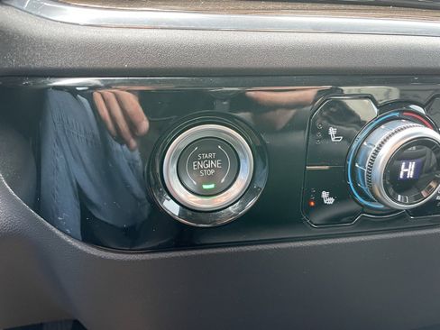 Used 2024 GMC Sierra 1500 Elevation image 48