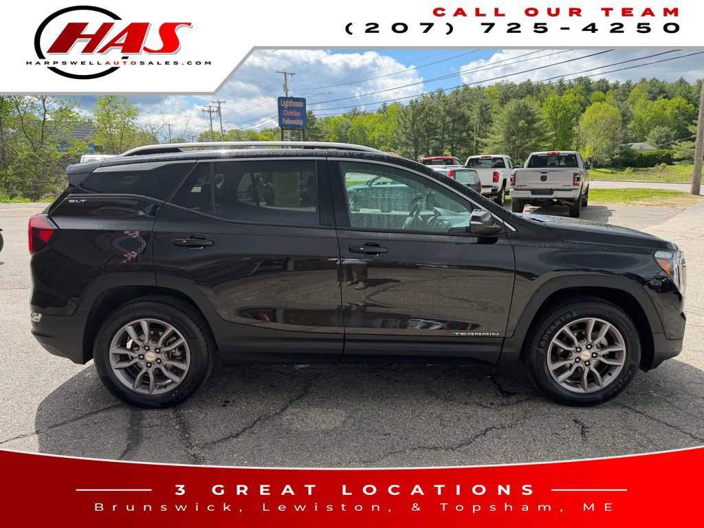 Used 2024 GMC Terrain SLT AWD/4WD image 7