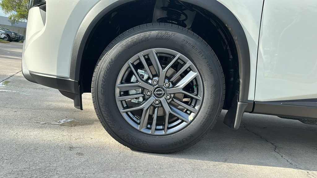 Certified 2025 Nissan Rogue S AWD/4WD image 11