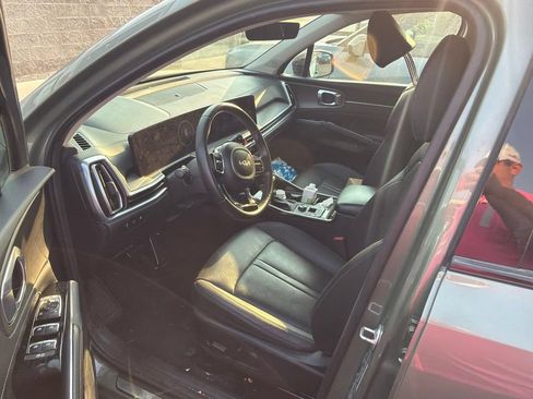 Used 2024 Kia Sorento SX AWD/4WD image 4