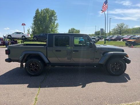 Used 2021 Jeep Gladiator Sport AWD/4WD image 6
