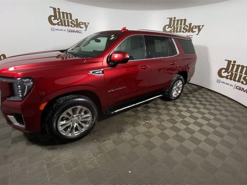 Used 2023 GMC Yukon SLE w/ Gmc Pro Safety Plus Package image 4