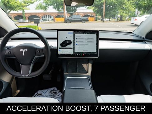 Used 2023 Tesla Model Y Long Range AWD/4WD image 9