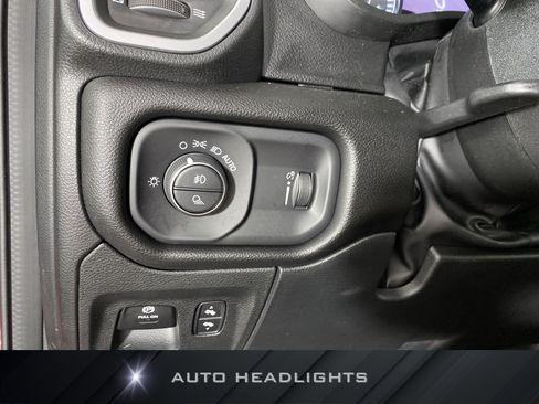 Used 2023 RAM 1500 Big Horn AWD/4WD image 25